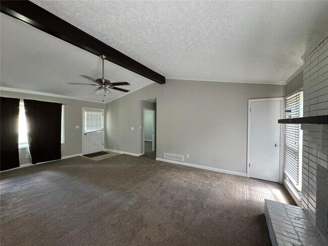 Building Photo - 803 Santa Fe Trail