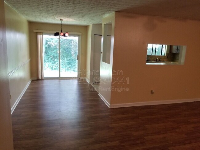 Building Photo - 905 Hemingway Rd