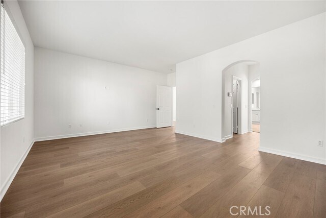 Building Photo - 2556 Pearblossom St