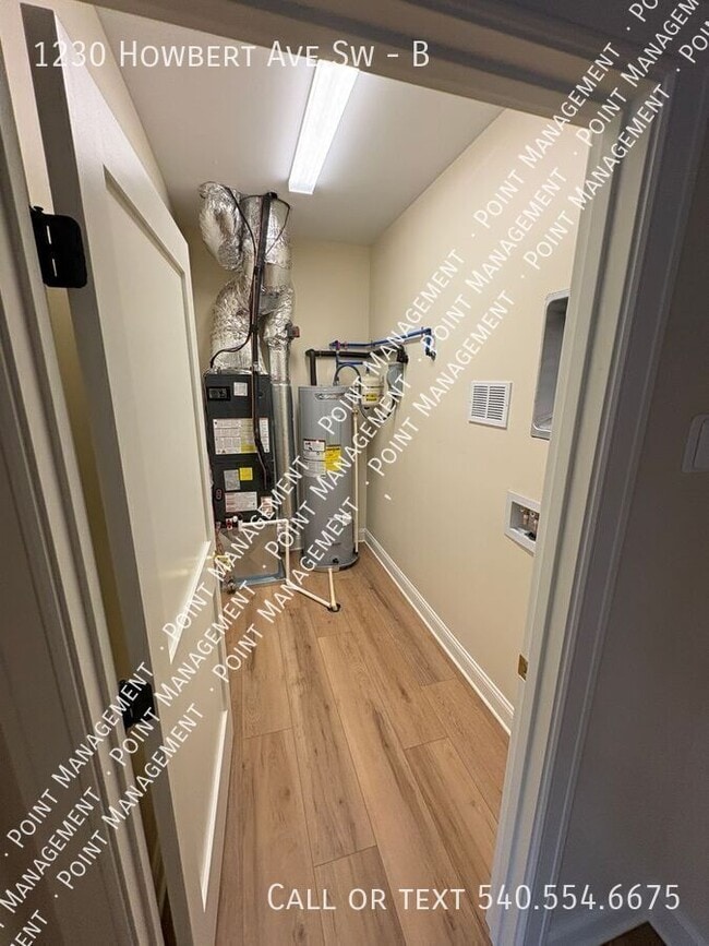 Building Photo - 1230 Howbert Ave SW