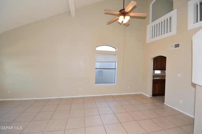 Building Photo - 10830 Elise St