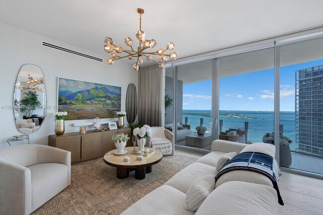 Building Photo - 300 Biscayne Blvd Way