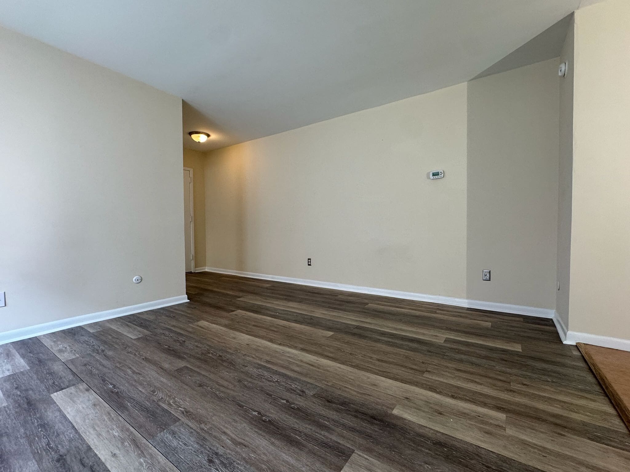 Building Photo - 3668 Kingsboro Rd NE