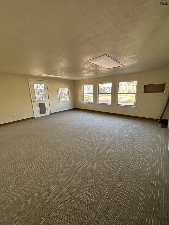 Building Photo - 4304 York St