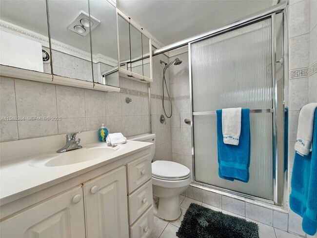 Building Photo - 13105 Ixora Ct