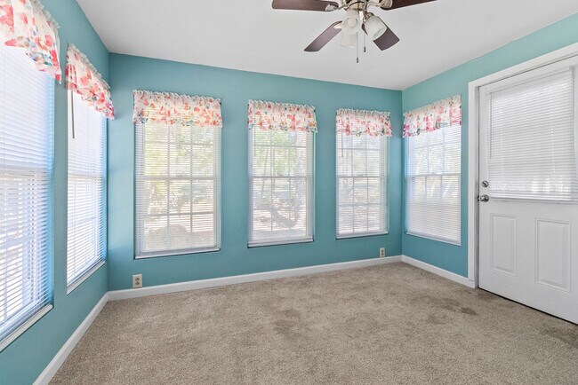 Building Photo - Sweetbriar Home