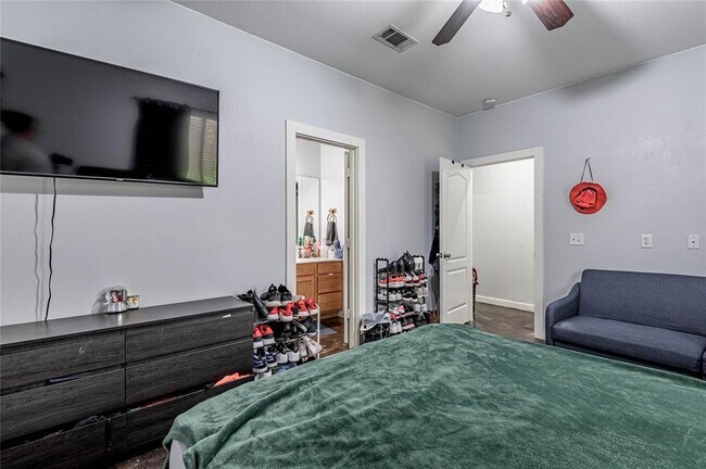 Building Photo - 3122 Molly-