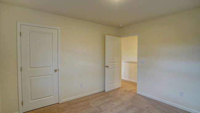 Building Photo - NEW NEW CONSTRUCTION - 5 BDRMS, 3 BTHS, NO...