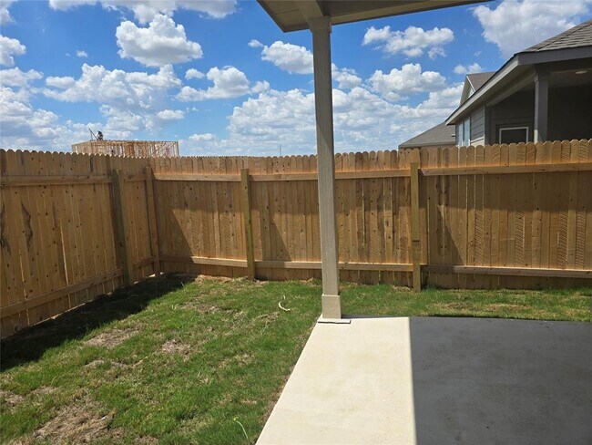 Building Photo - 229 Mets Wy