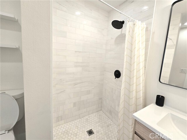 Building Photo - 1225 W 41st St