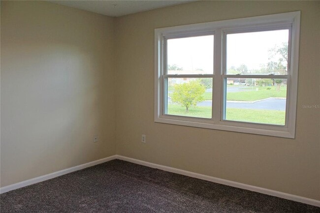 Building Photo - 608 Lark Dr