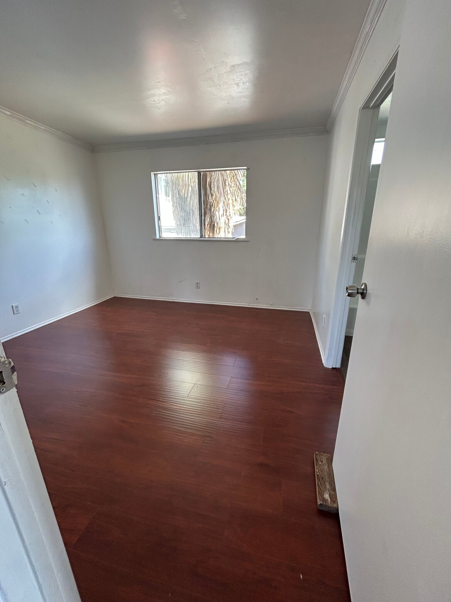 3rd room (Large) with personal restroom - 1156 N Chicago St