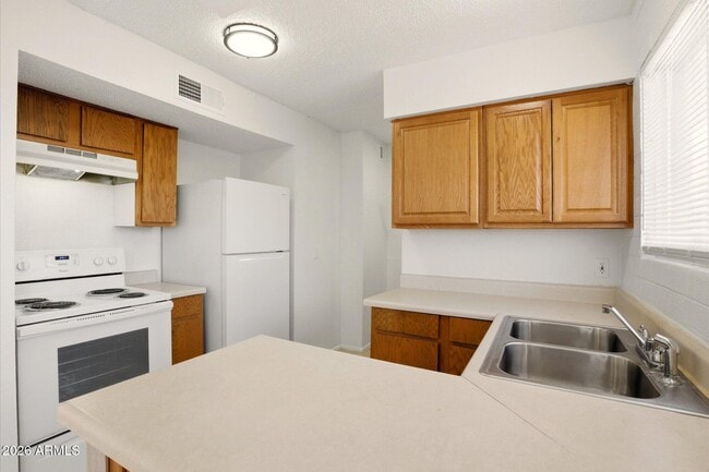 Building Photo - 1680 N Cameron St