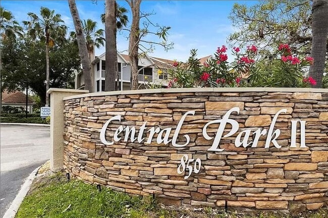 Front entrance - 850 S Tamiami Trl