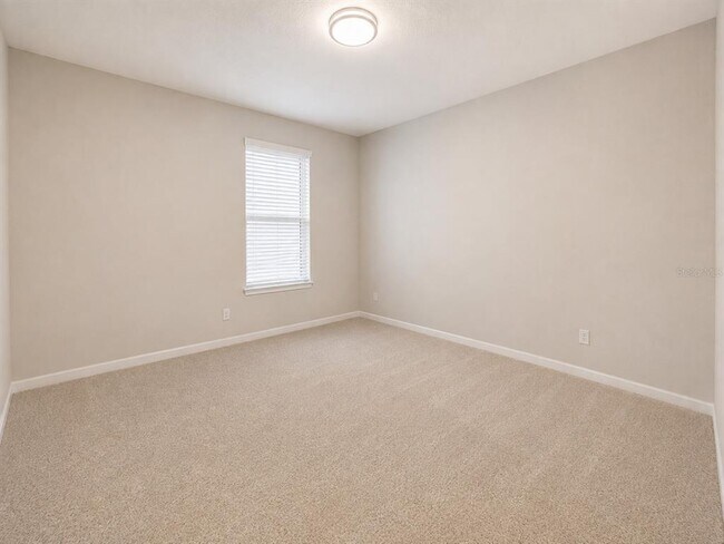 Building Photo - 13029 Oak Hill Way