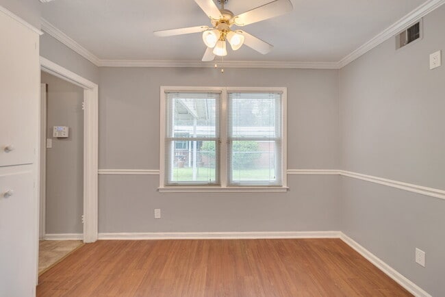 Building Photo - 319 Tanglewood Rd