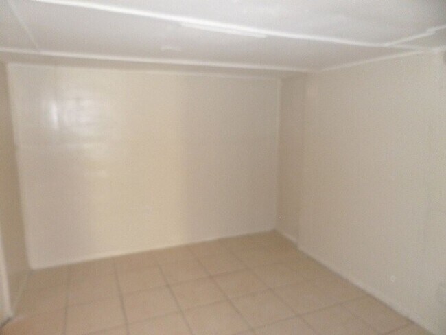 Building Photo - 2242 23rd Ave S