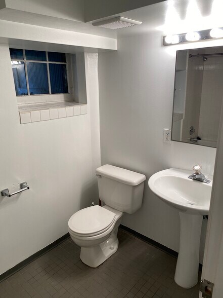 Bathroom - 249 S Douglas St