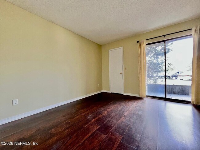 Building Photo - 10200 Belle Rive Blvd