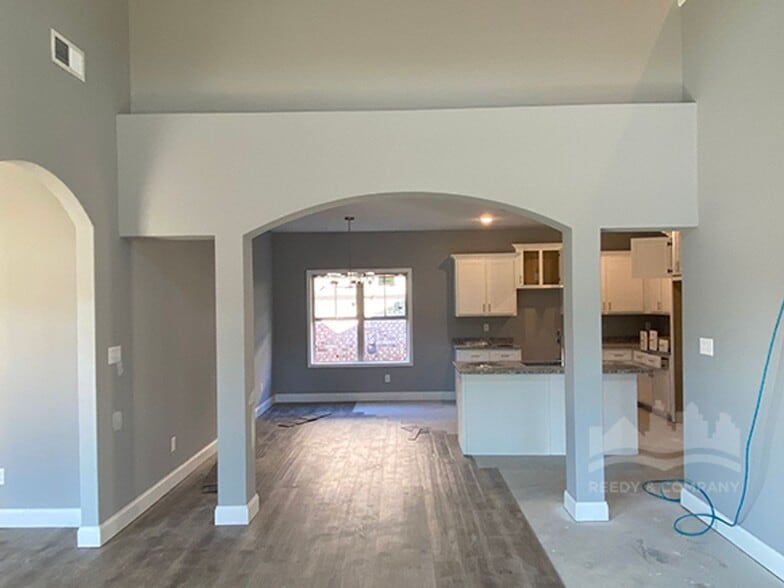 Building Photo - 10007 Messana St