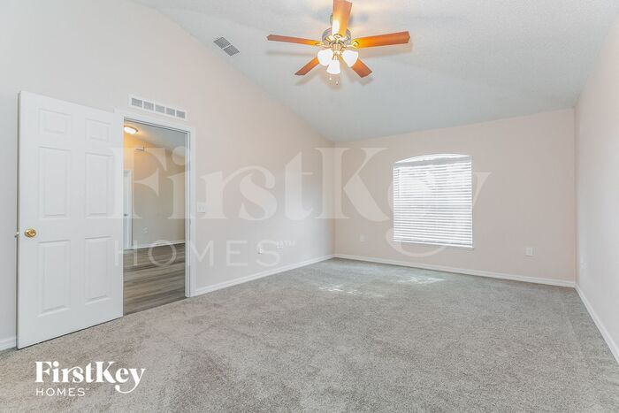 Building Photo - 711 Hamster Way