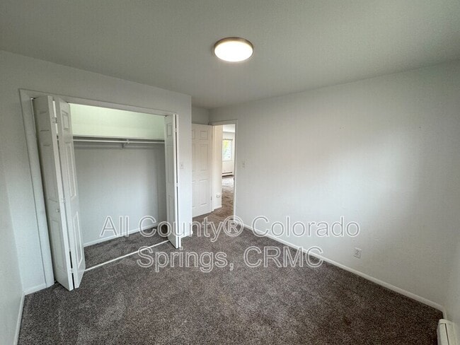 Building Photo - 4995 Picturesque Cir