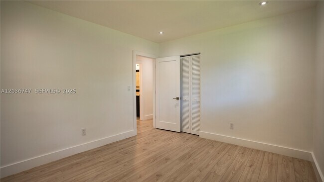 Building Photo - 15340 SW 85th Ave