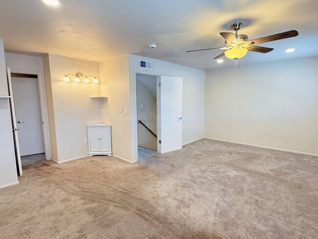 Building Photo - 6742 N 43rd Ave