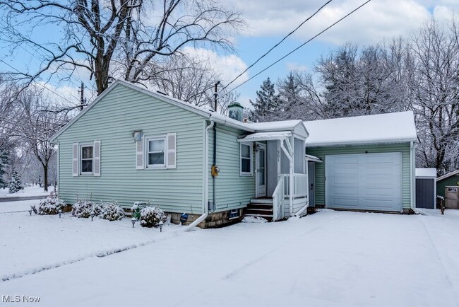 Building Photo - 301 Bogart Rd