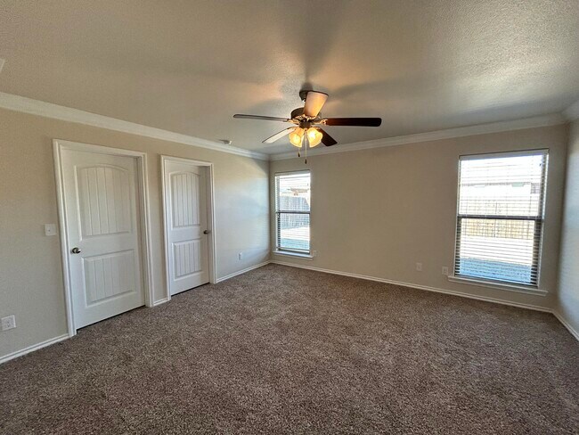 Building Photo - 7424 104th St