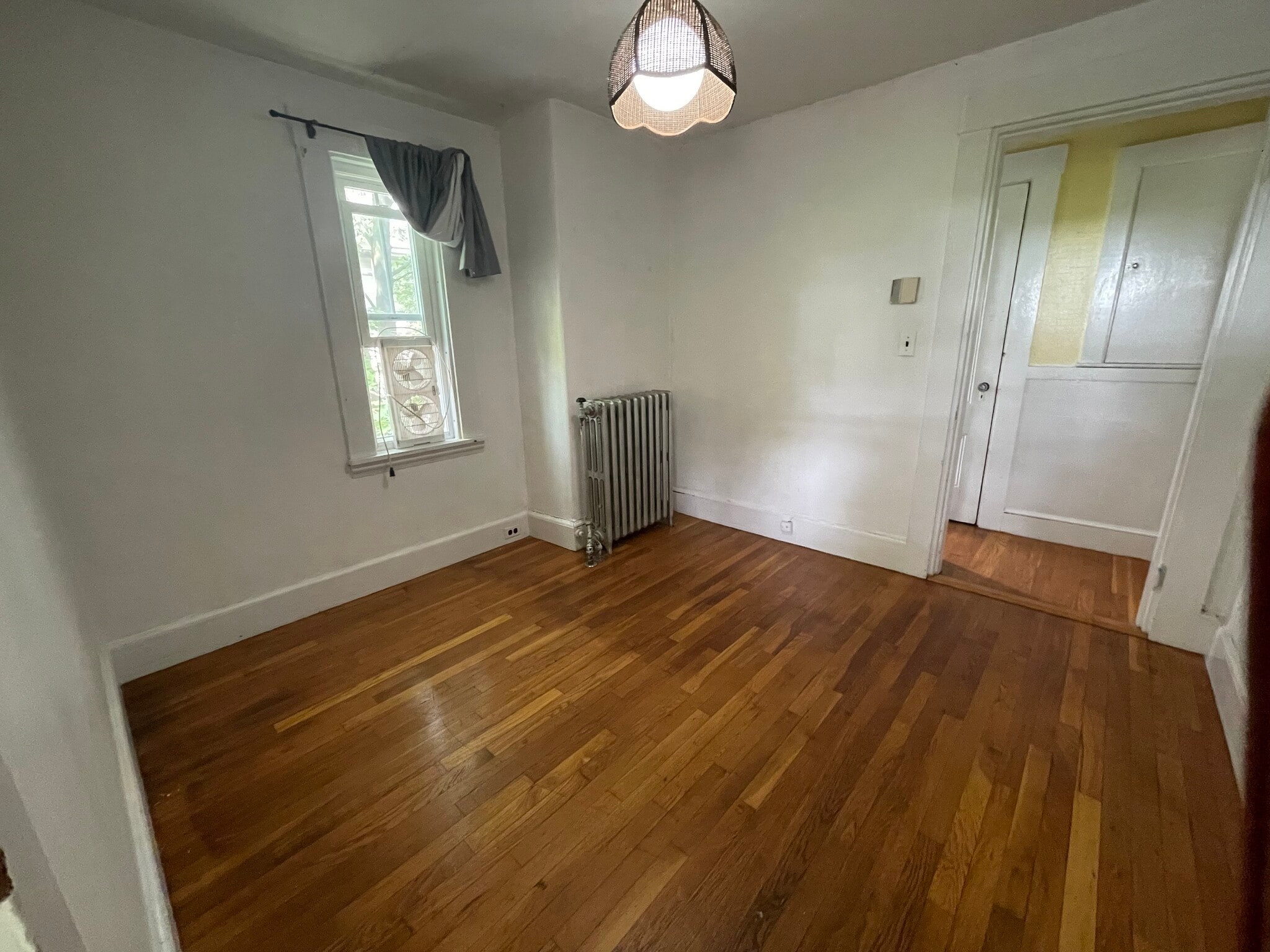 1st room - 7 Bowdoin Ave