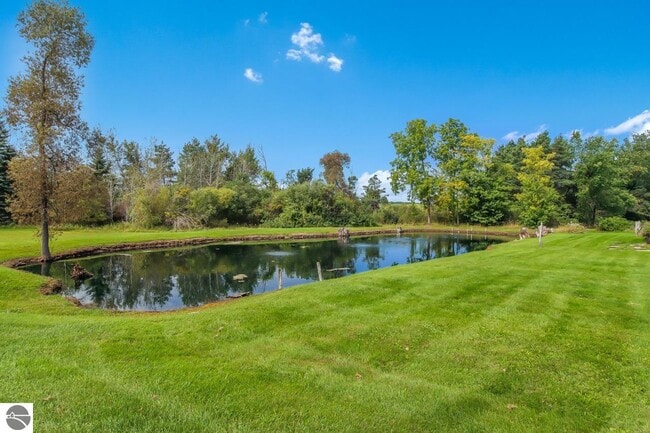 Building Photo - 7079 Hawley Rd