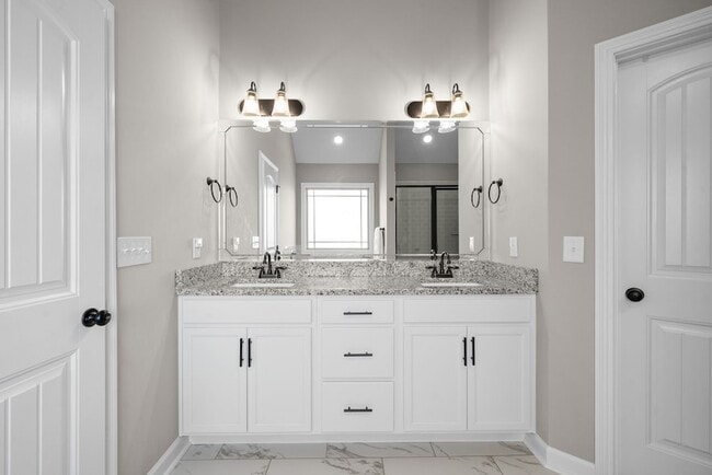 Building Photo - 2459 Shadowood Rd