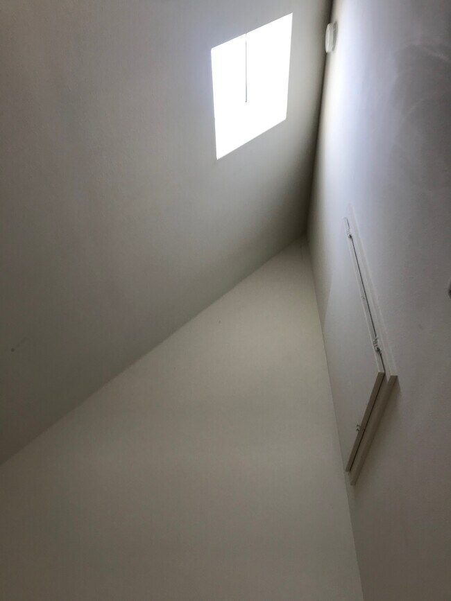 Building Photo - 14249 Friar St