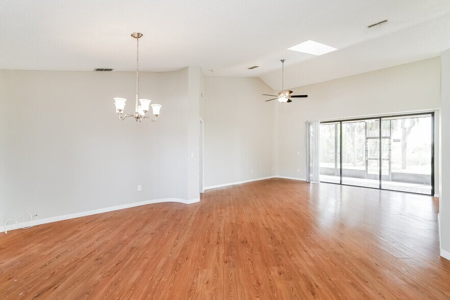 Building Photo - 14525 Pimberton Dr