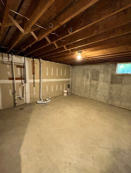 Building Photo - 36 Mountain Ave