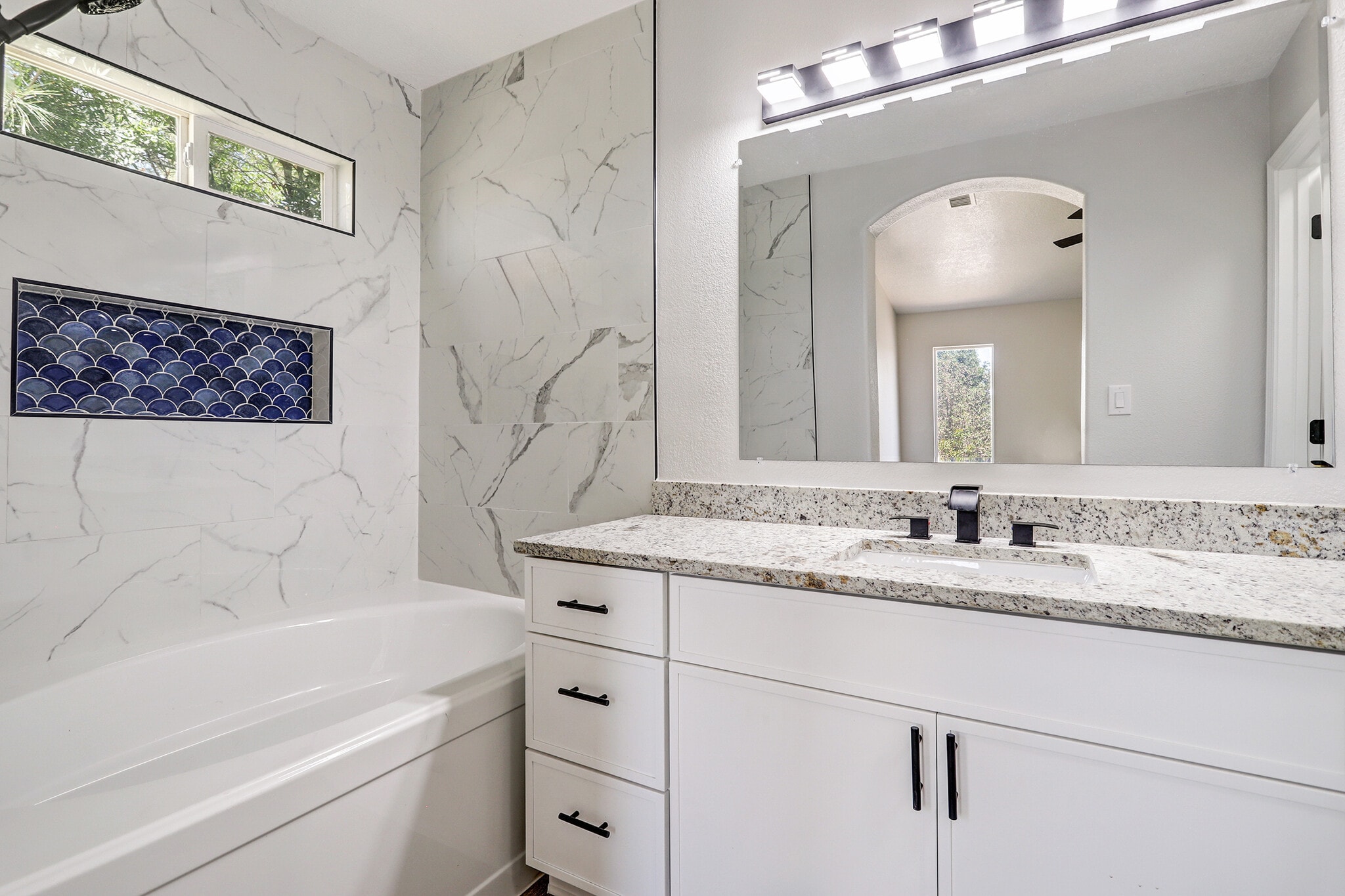Master Bath - 7817 Louisiana Blvd NE