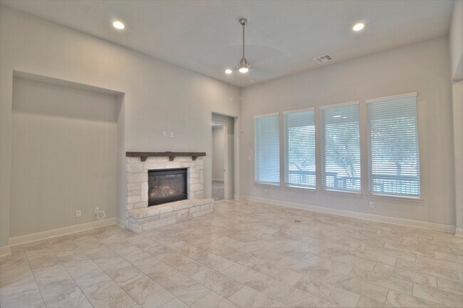 Building Photo - 3723 Las Casitas