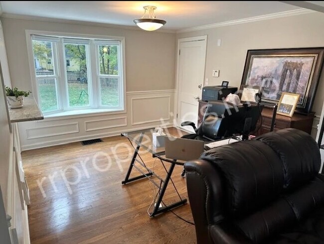 Building Photo - 2309 W 79th Terrace