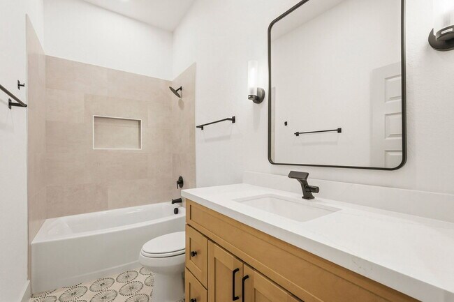 Building Photo - 9819 Turnbow St