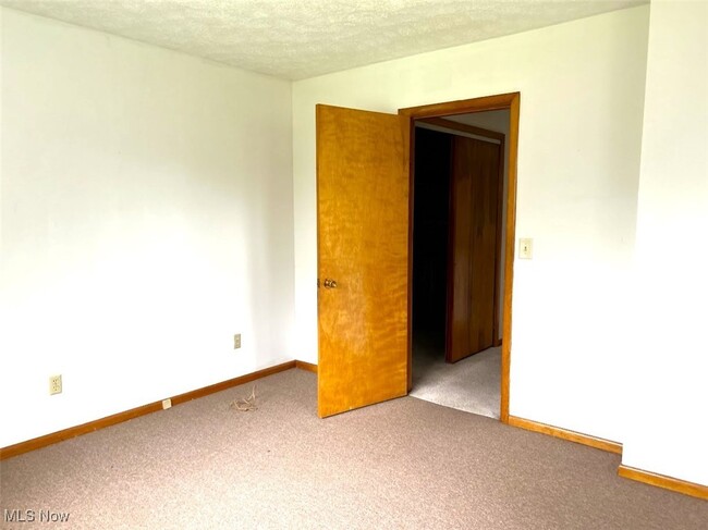 Building Photo - 203 Bantam Ridge Rd