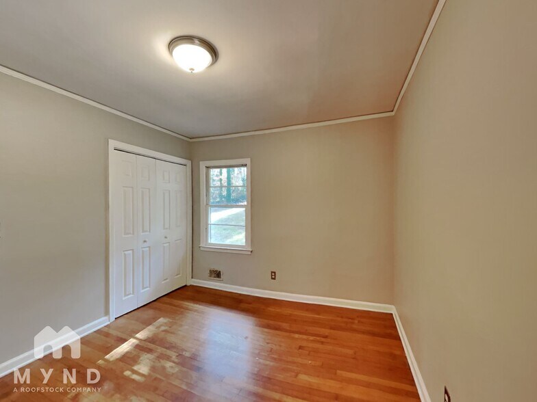 Building Photo - 3660 Hill Acres Rd SW