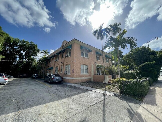 Building Photo - 3409 S Le Jeune Rd