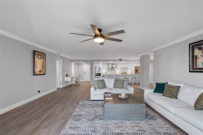 Building Photo - 777 Bayshore Dr