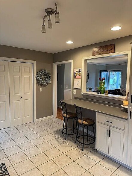 Building Photo - 8145 Iris Dr