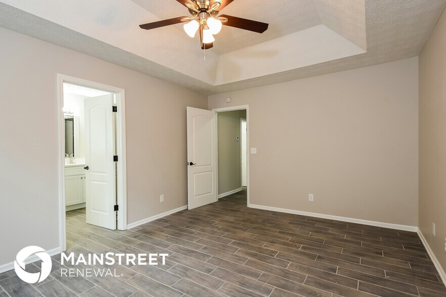 Building Photo - 4880 Wynford Ln
