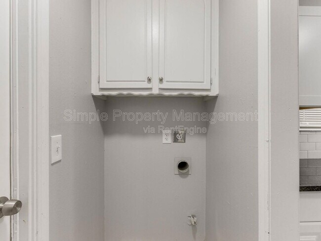 Building Photo - 1409 SW 81st St