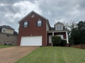 Building Photo - Spacious 3BR Home with Bonus Room in Prime...