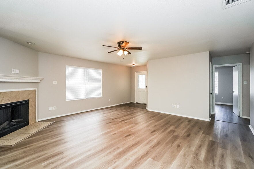 Building Photo - 8505 Shallow Creek Dr