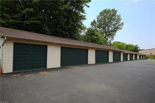 Building Photo - 7398 Eisenhower Dr